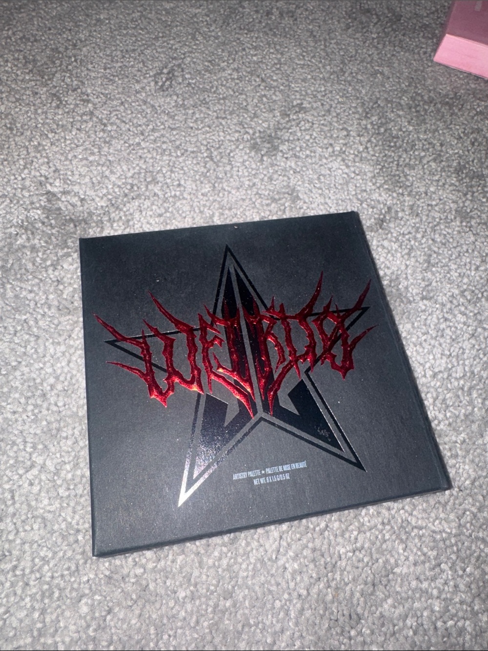 Jeffree Star WEIRDO palette